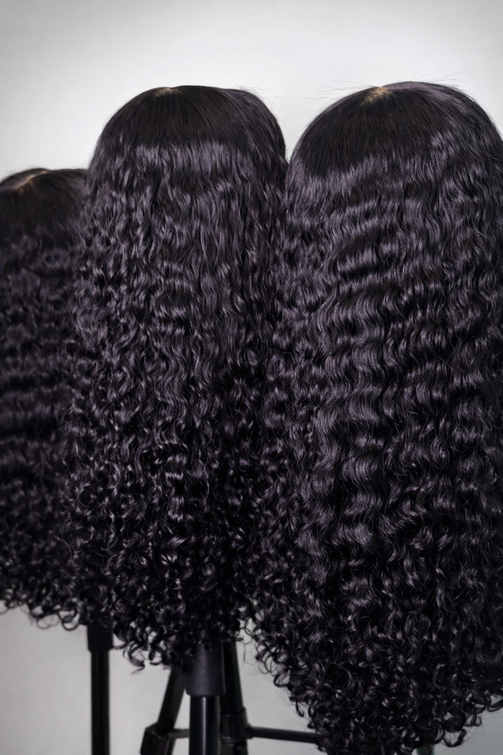 Uncustomized Black Collection Unit – Super Curly